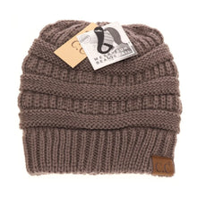 Load image into Gallery viewer, Fuzzy Lined Solid Classic CC Beanie Tail