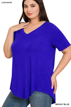 Load image into Gallery viewer, V-NECK HI-LOW HEM TOP (BRIGHT BLUE)
