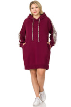 Load image into Gallery viewer, SIDE PANEL LEOPARD SOFT STRETCH HOODIE (DK BURGUNDY)
