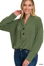 Load image into Gallery viewer, TEXTURED LINE ELASTIC WAIST PULLOVER TOP (OLIVE)
