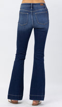 Load image into Gallery viewer, Hi-Rise 2&quot; Hem Trouser Flare Jeans
